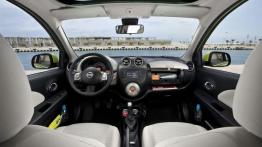 Nissan Micra 2010 - pełny panel przedni