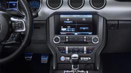 Ford Mustang VI Coupe GT (2015) - konsola środkowa