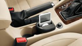 Skoda Octavia III - tunel środkowy między fotelami