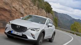Mazda CX-3 SKYACTIV-G (2015) - widok z przodu