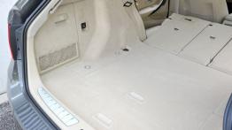 BMW 328i Touring (F31) - tylna kanapa złożona, widok z bagażnika