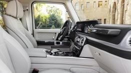 Mercedes-Benz Klasa G (2018) - widok ogólny wn?trza z przodu