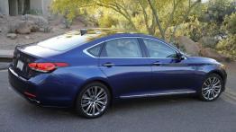Hyundai Genesis II (2015) - prawy bok