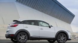 Mazda CX-3 SKYACTIV-G (2015) - prawy bok