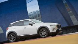 Mazda CX-3 SKYACTIV-G (2015) - prawy bok