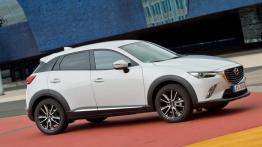 Mazda CX-3 SKYACTIV-G (2015) - prawy bok