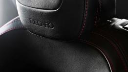 Kia pro_ceed GT - fotel kierowcy, widok z przodu