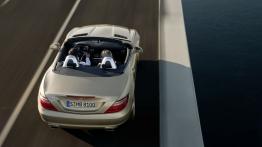 Mercedes SLK 2011 - tył - reflektory włączone