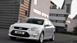 Ford Mondeo Hatchback 2011 - widok z przodu