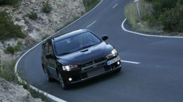 Mitsubishi Lancer Evo 2011 - widok z przodu