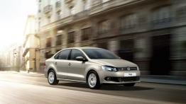 Volkswagen Polo Sedan 2011 - prawy bok