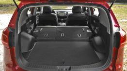 Kia Sportage SX 2011 - tylna kanapa złożona, widok z bagażnika