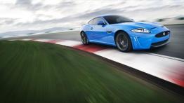 Jaguar XKR-S 2011 - przód - reflektory wyłączone