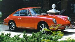 Mimo, że zamiast z ogierem, czy orłem kojarzy się z... rozdeptaną żabą - Porsche 911