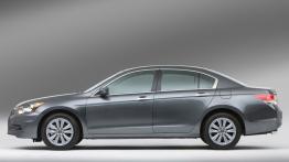 Honda Accord Sedan 2011 - lewy bok