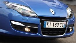 Renault Laguna Grandtour 2011 - zderzak przedni