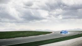 Jaguar XKR-S 2011 - tył - reflektory włączone