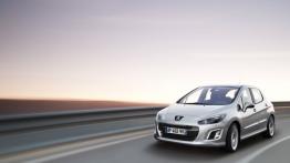 Peugeot 308 Hatchback 2011 - widok z przodu
