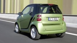 Smart Fortwo 2011 - widok z tyłu