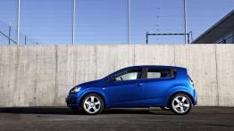 Chevrolet Aveo hatchback 2011 - lewy bok