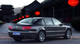 Volkswagen Phaeton 2011 - prawy bok