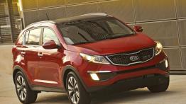 Kia Sportage SX 2011 - przód - reflektory włączone