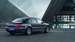 Volkswagen Phaeton 2011 - prawy bok