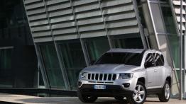 Jeep Compass 2011 - widok z przodu