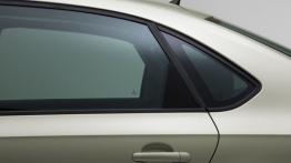 Volkswagen Polo Sedan 2011 - klamka tył