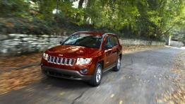 Jeep Compass 2011 - widok z przodu