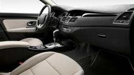 Renault Laguna Grandtour 2011 - pełny panel przedni