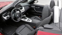 BMW Z4 2011 - widok ogólny wnętrza z przodu