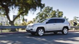Jeep Compass 2011 - lewy bok