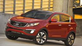 Kia Sportage SX 2011 - przód - reflektory włączone
