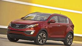 Kia Sportage SX 2011 - przód - reflektory włączone