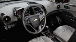 Chevrolet Aveo hatchback 2011 - pełny panel przedni
