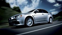 Mitsubishi Lancer Evo 2011 - lewy bok