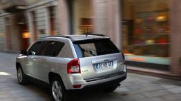 Jeep Compass 2011 - widok z tyłu