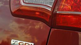 Kia Sportage SX 2011 - prawy tylny reflektor - włączony