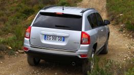 Jeep Compass 2011 - widok z tyłu