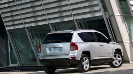 Jeep Compass 2011 - widok z tyłu
