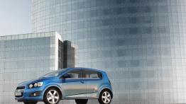 Chevrolet Aveo hatchback 2011 - lewy bok