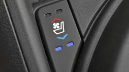 Kia Sportage SX 2011 - sterowanie podgrzewaniem foteli
