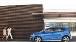 Chevrolet Aveo hatchback 2011 - lewy bok