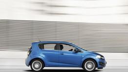 Chevrolet Aveo hatchback 2011 - prawy bok