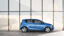 Chevrolet Aveo hatchback 2011 - prawy bok