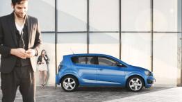 Chevrolet Aveo hatchback 2011 - prawy bok
