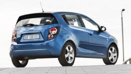 Chevrolet Aveo hatchback 2011 - tył - reflektory wyłączone