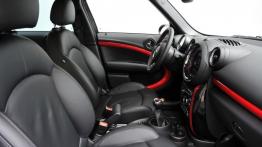 Mini Countryman John Cooper Works Facelifting - widok ogólny wnętrza z przodu