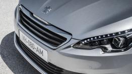 Peugeot 308 II (2014) - grill